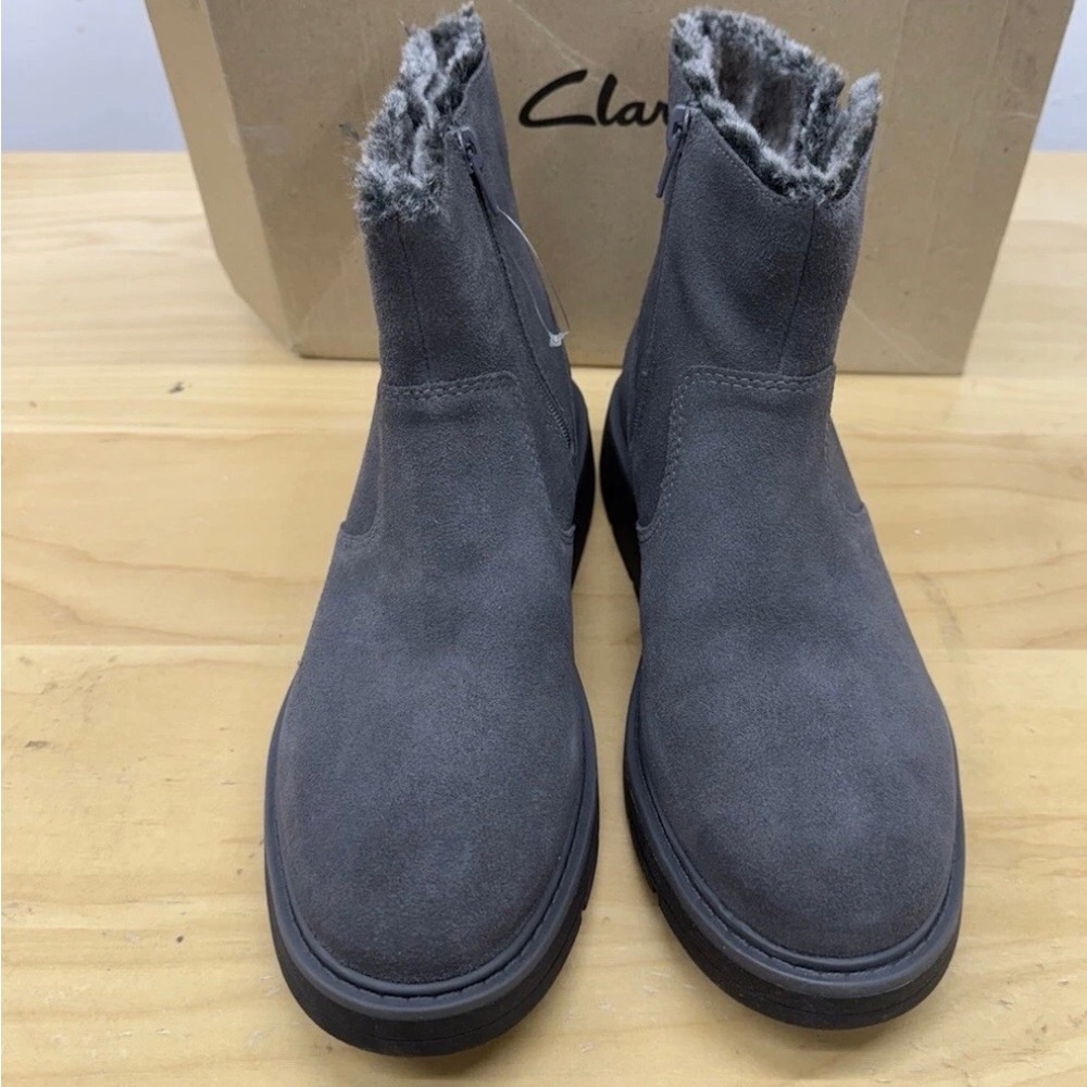 Clarks Ivery Opal Grey winter boots Size 8.5 M Women Suede Dark Grey, Waterproof